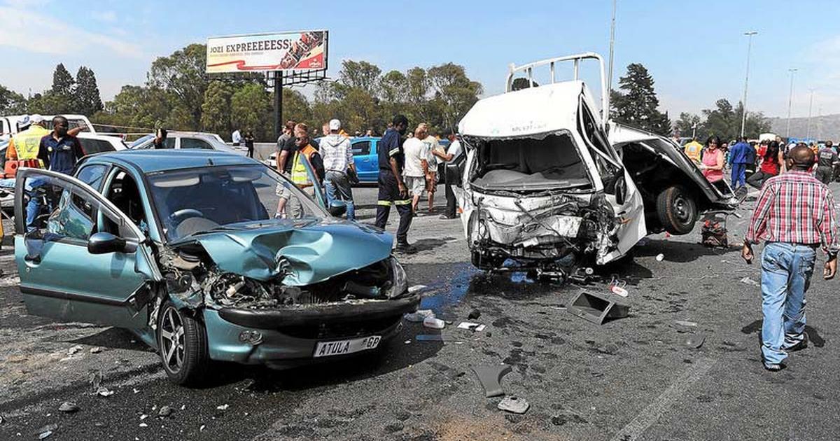 1 dead, 3 injured in Kaduna-Abuja expressway crash, ₦8.7m found at scene - Vimarsana News