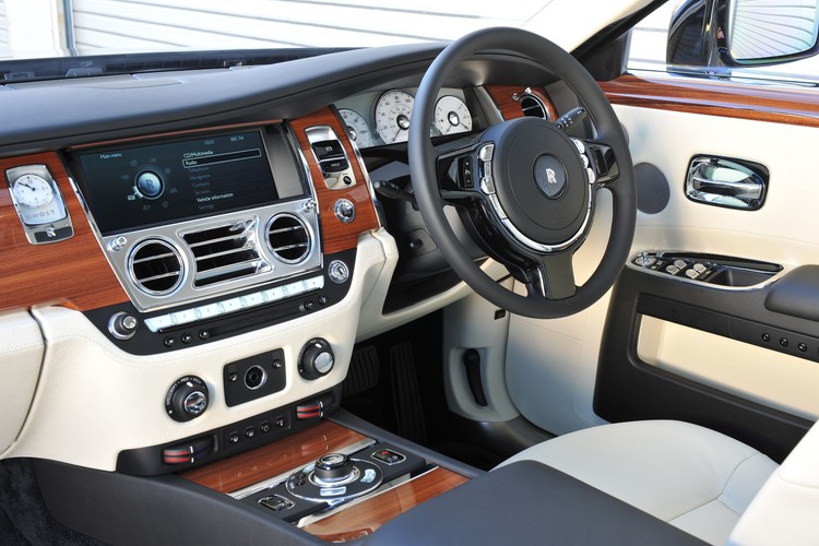 Rolls-Royce Ghost Fot. Rolls-Royce