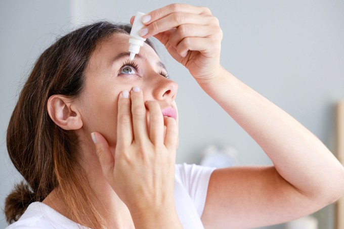 Milyen a jó műkönny? Ilyet javasol a szakorvos allergia és szemszárazság esetén