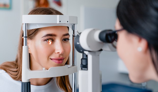 Igranje oka u većini slučajeva nije razlog za brigu