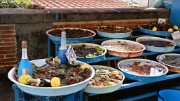 tych smakołyków nie zjesz już w neapolu. restauratorzy oburzeni zakazem, protestują