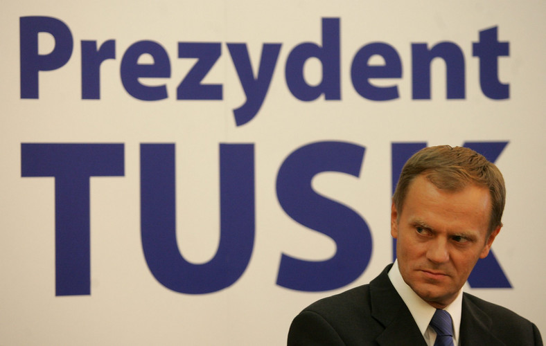 Donald Tusk w czasie kampanii prezydenckiej 2005 r.