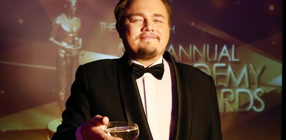 Sobowtór Dicaprio pogryziony przez narkomana