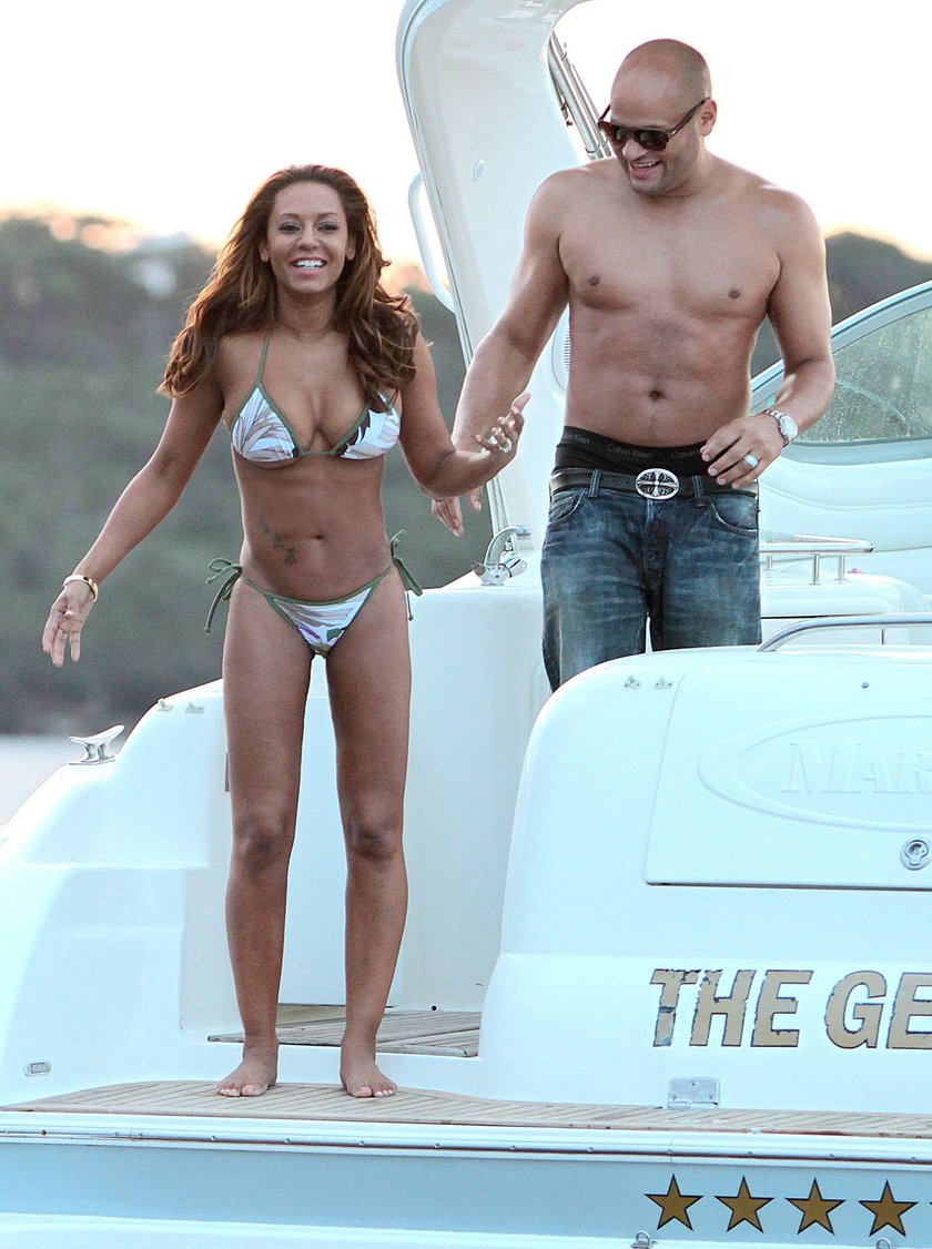 Mel B w bikini