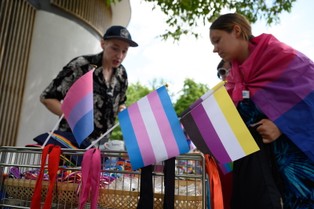 Marsz Równości po raz dwudziesty. Prezydent miasta: „Dzisiaj Poznań jest po prostu zaj...sty dzięki wam!”