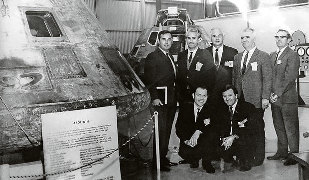 Sleva nadesno: Milojko - Majk Vučelić, Garešnica, Slavonija;Danilo Bojić, Kolašin, Crna Gora;Pol Duić, roditelji stigli u SAD iz Mrkopolja u Lici;Miloš Šurbatović, Nikšić, Crna Gora;Piter Galović, roditelji u SAD došli iz Like;Slavoljub - Sem Vujić, Fenji, Banat;Dejvid Vujić,  roditelji došli iz Okučana, Slavonija