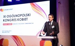 Ruszył XI Kongres Kobiet. Trzaskowski: Jesteście dużo odważniejsze w walce o demokrację, wolne media, wolne sądy