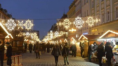 Jadalne kasztany, kołacze i grzane wino. Trwa Bożonarodzeniowy Jarmark