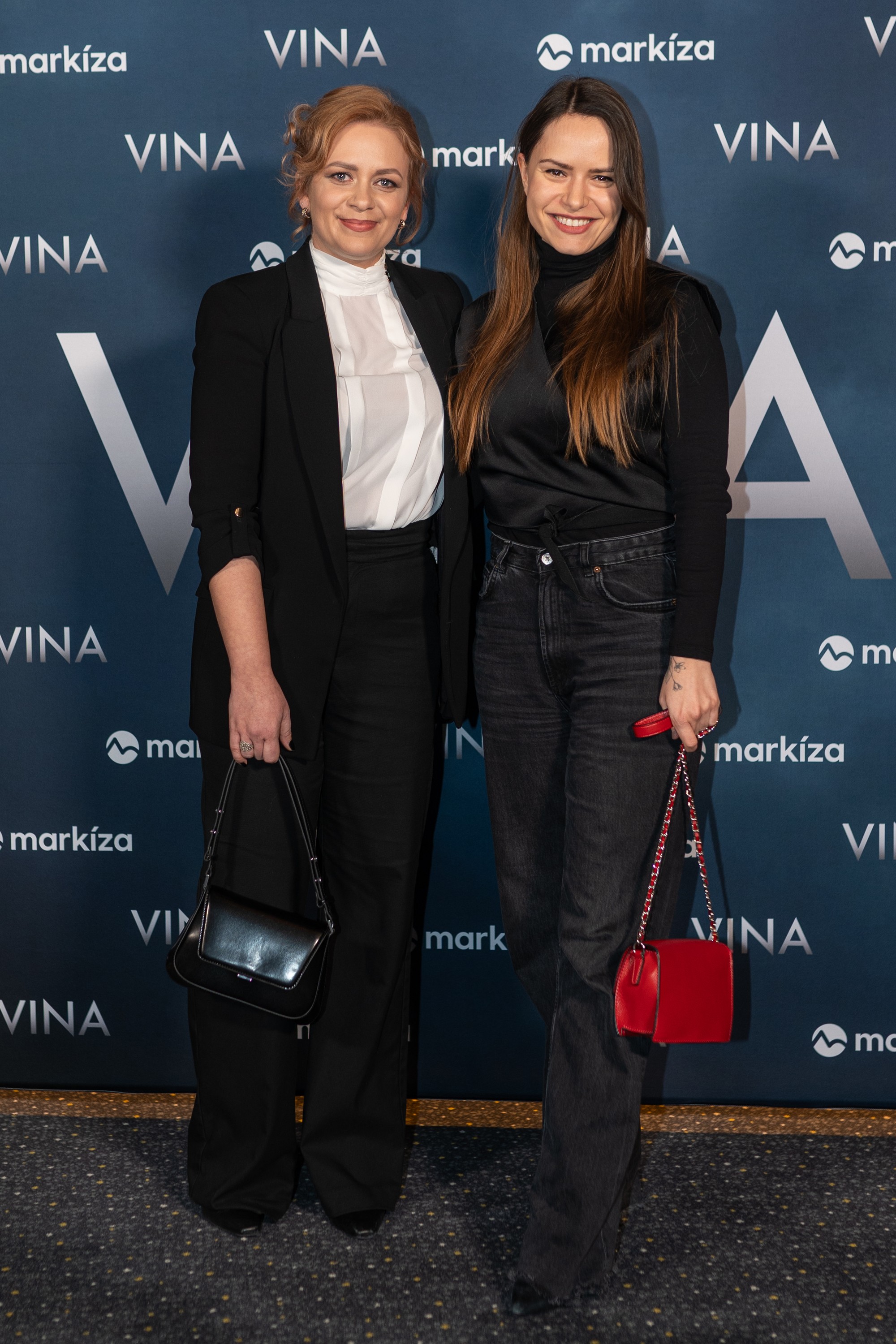 Kamila Heribanová a Kristína Kanátová na premiére seriálu Vina.