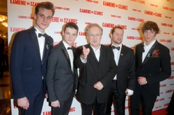 Prezydent i tłumy VIP-ów na premierze "Kamieni na szaniec" [ZDJĘCIA]