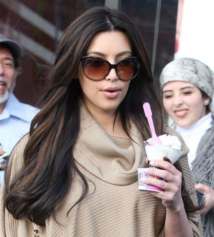 Kardashian objada się lodami