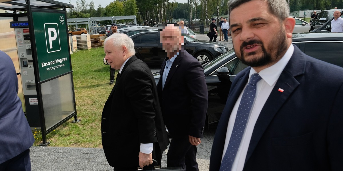 Jarosław Kaczyński przyjechał na spotkanie w Kórniku.