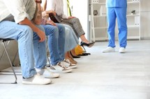 Nowe prawo wydłuży kolejki na badania NFZ? Mniej korzystne zasady dla tomografii, rezonansu, kolonoskopii i gastroskopii