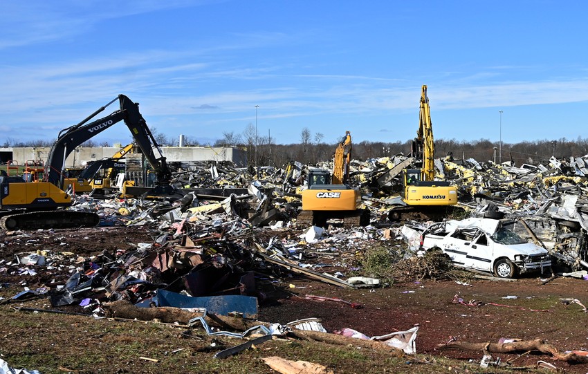 Tornada pogodila SAD - Mejfild, Kentaki