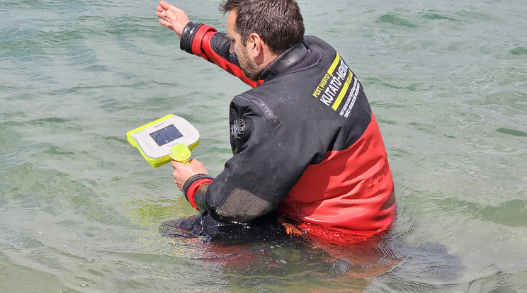 A Pest Megyei Kutató-Mentő Szolgálat másfél perc alatt talál meg egy testet a víz alatt, ezáltal tizedére csökkent a kutatási idő, amely életet menthet / Fotó: aquaeye.hu