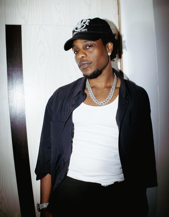 Rapper LAX [Instagra,/izzlax]