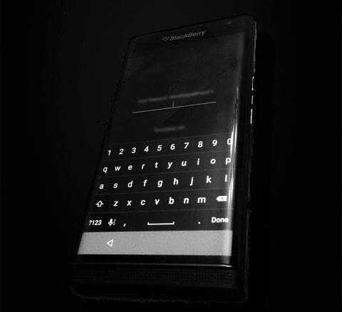 BlackBerry Venice z klawiaturą ekranową QWERTY