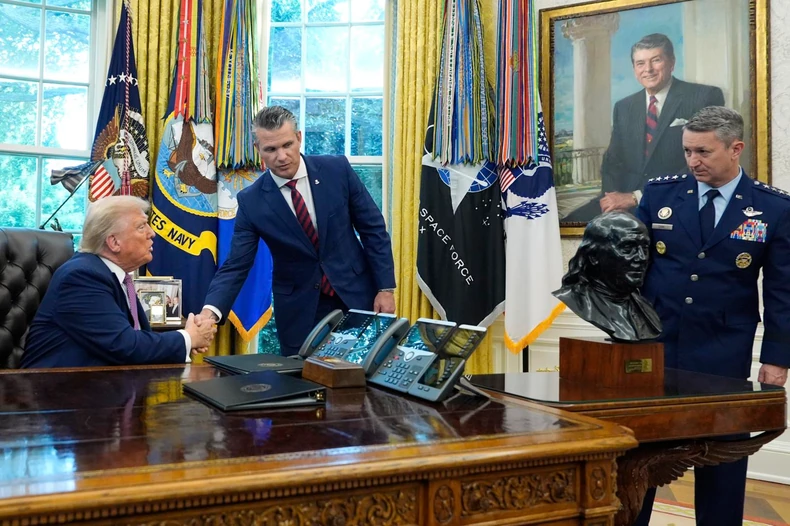 Tramp potpisao naredbu za preimenovanje Ministarstva odbrane u Ministarstvo rata