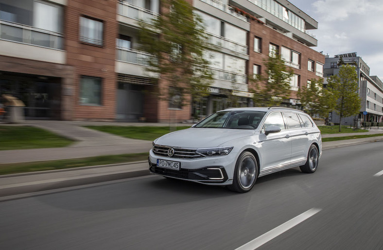 Volkswagen Passat GTE – na benzynę i na prąd