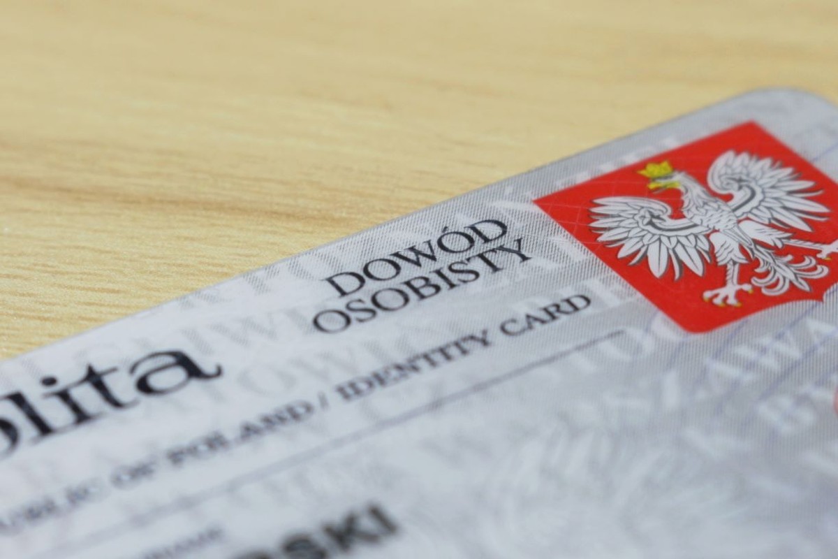System emerytalny zapewnia regularne wypłaty świadczeń do wszystkich emerytów w kraju. Dla większości seniorów najwygodniejszą formą odbioru emerytury jest przelew bankowy.