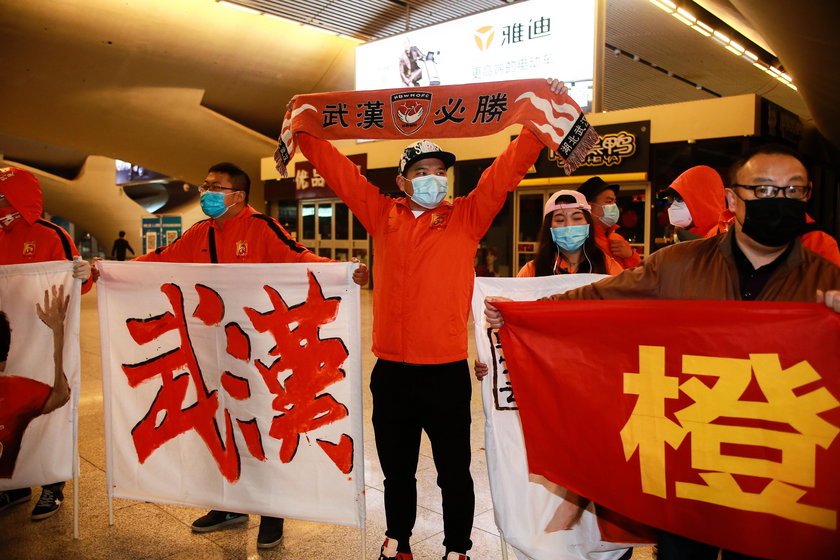Piłkarze Wuhan wrócili do domów