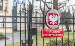 'Polski system konstytucyjny został cofnięty do zamierzchłych czasów'