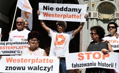 Manifestacja przeciwko odebraniu miastu terenów na Westerplatte. 'To nie skansen, to historia'