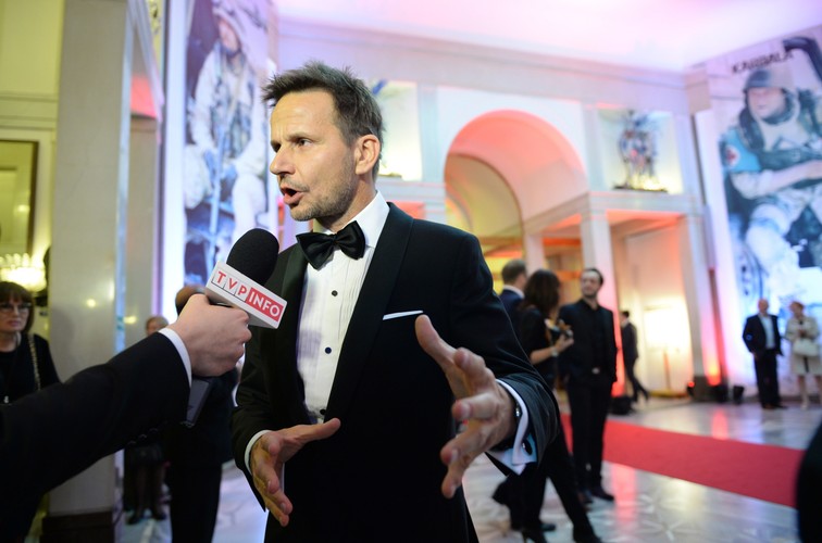 Odtwórca głównej roli dowódcy Kalickiego – Bartłomiej Topa