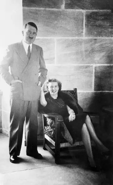 Ewa Braun i Adolf Hitler Fot. llstein bild/ullstein bild via Getty Images