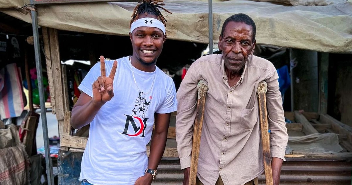 TikTok star David Moya surprises amputee in need with new crutches