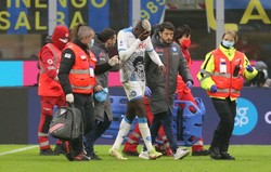 Osimhen przeszedł operację twarzy po zderzeniu ze Skriniarem