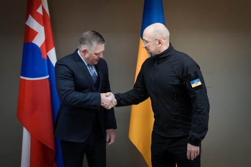 Predseda vlády SR Robert Fico sa stretol v Užhorode s ukrajinským premiérom Denysom Šmyhaľom.