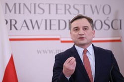 Ziobro o ustawie o wolności w sieci: Najlepszy czas na przyspieszenie prac