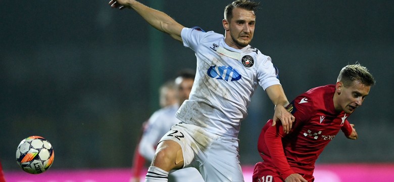 Wisła nie obroni Pucharu Polski. Kibice Polonii nie uszanowali minuty ciszy dla Brychczego
