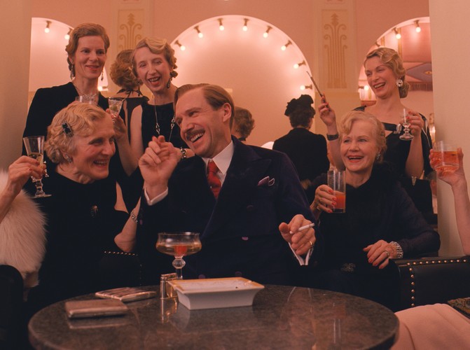Ralph Fiennes w filmie 'Grand Budapest Hotel'
