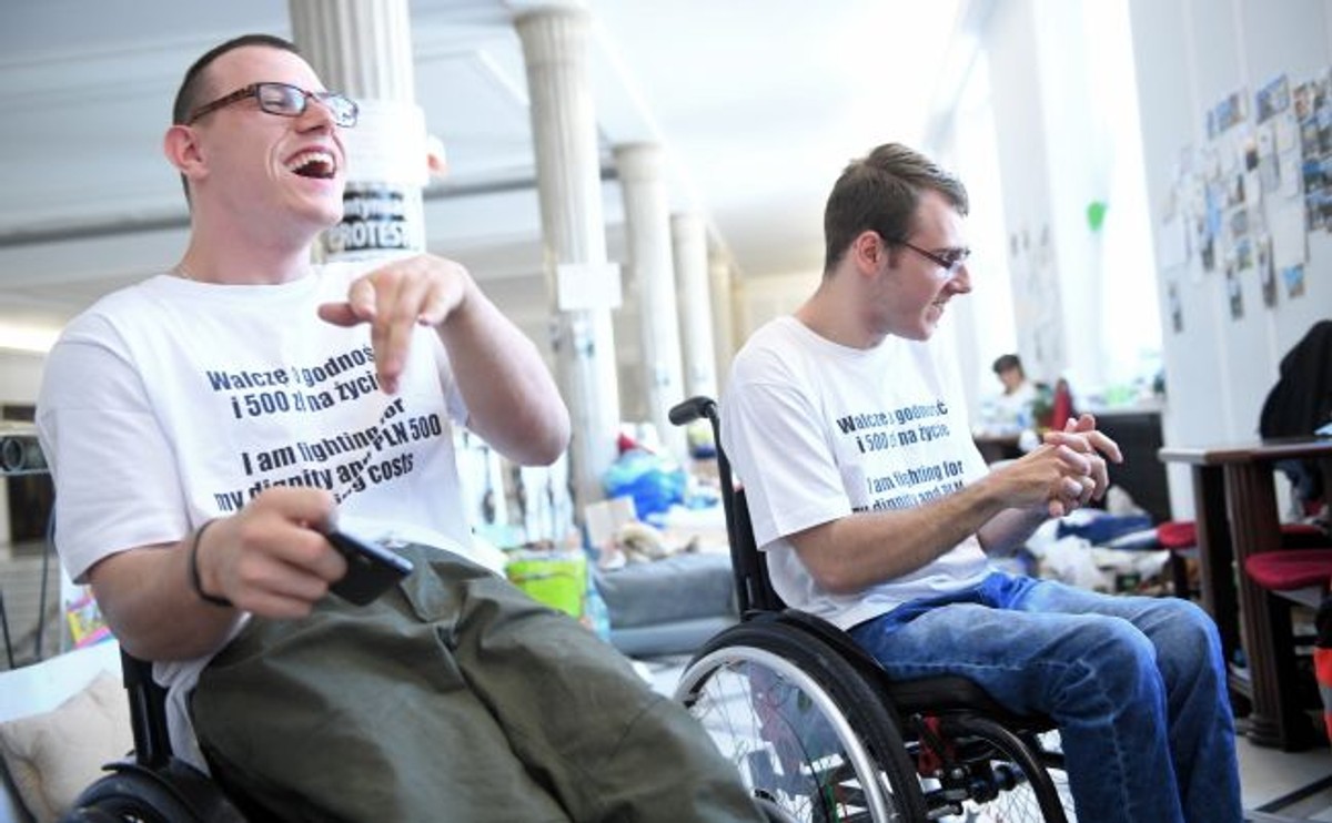 Dawid Stanewicz (L) i Jakub Hartwich (P)