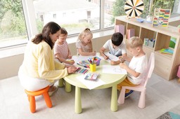 nauczyciele będą mieli niższe pensum? chodzi o warunki rozwoju i bezpieczeństwo