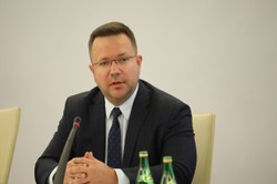 Wybory 2023. Członek RPP mówił o podwyżkach cen paliw. Ostra reakcja NBP