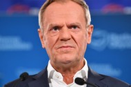 Przewodniczący Platformy Obywatelskiej Donald Tusk na konferencji prasowej w Biurze Krajowym PO w Warszawie