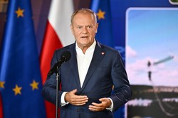 Nowy ranking zaufania Polaków zaskakuje. Tusk poza TOP 5, a lider? Nieoczywisty