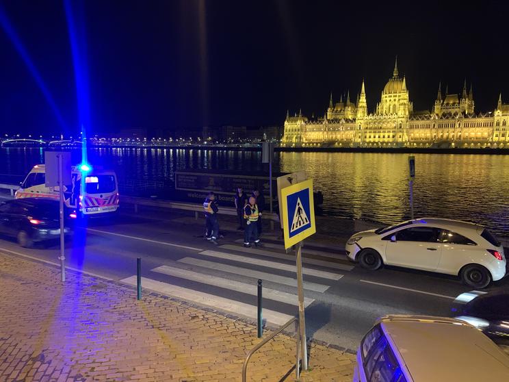 Súlyos közúti baleset történt a Batthyány téren /Fotó: Blikk