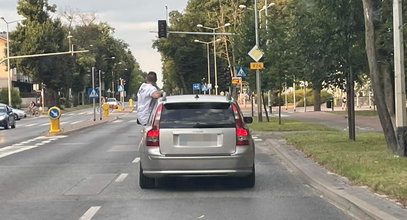 To nieprawdopodobne, co zrobił ten kierowca! Bezmyślność? Głupota? Jest film