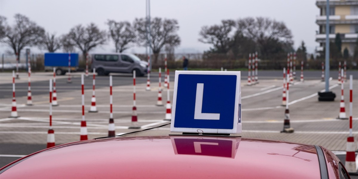 Są miasta, w których praktyczny egzamin na prawo jazdy łatwiej zdać niż w innych.