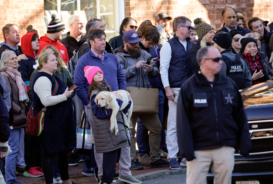 Bajdenovi u šopingu u Nantaketu, Masačusets