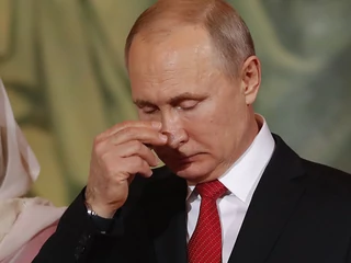 Prezydent Władimir Putin ma duży problem, choć Kreml twierdzi, że ocena skutków nowych sankcji na Rosję zajmie jeszcze trochę czasu
