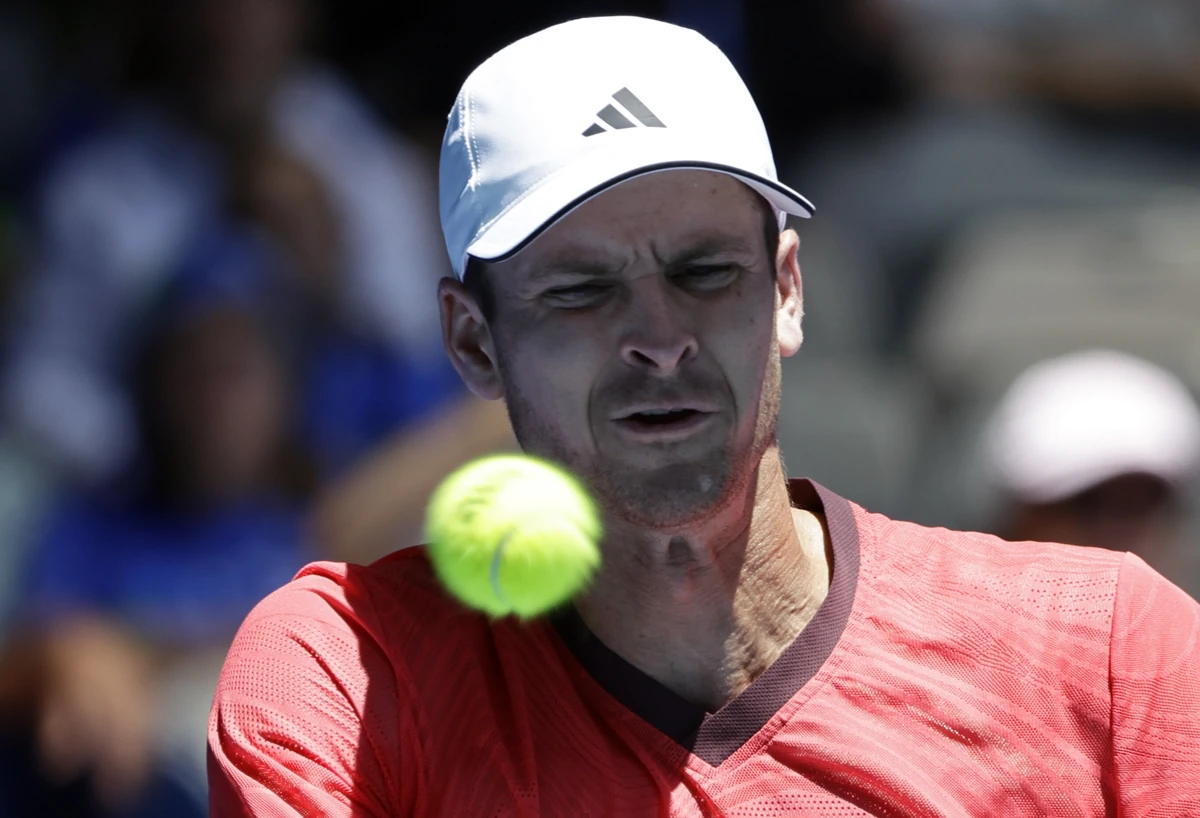 Hubert Hurkacz gwałtownie odpadł z Australian Open. Niżej notowany rywal nie dał mu szans