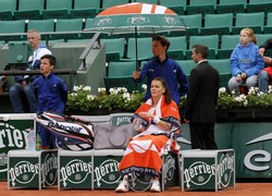 Radwańska: Jestem wkurzona! Polka za porażkę obwinia organizatorów French Open