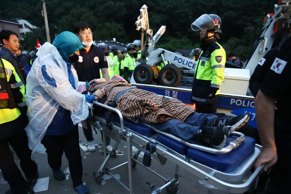 Desetine povređenih u demonstracijama