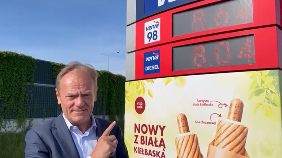 Tusk zatrzymał się na stacji Orlenu. Pokazuje ceny