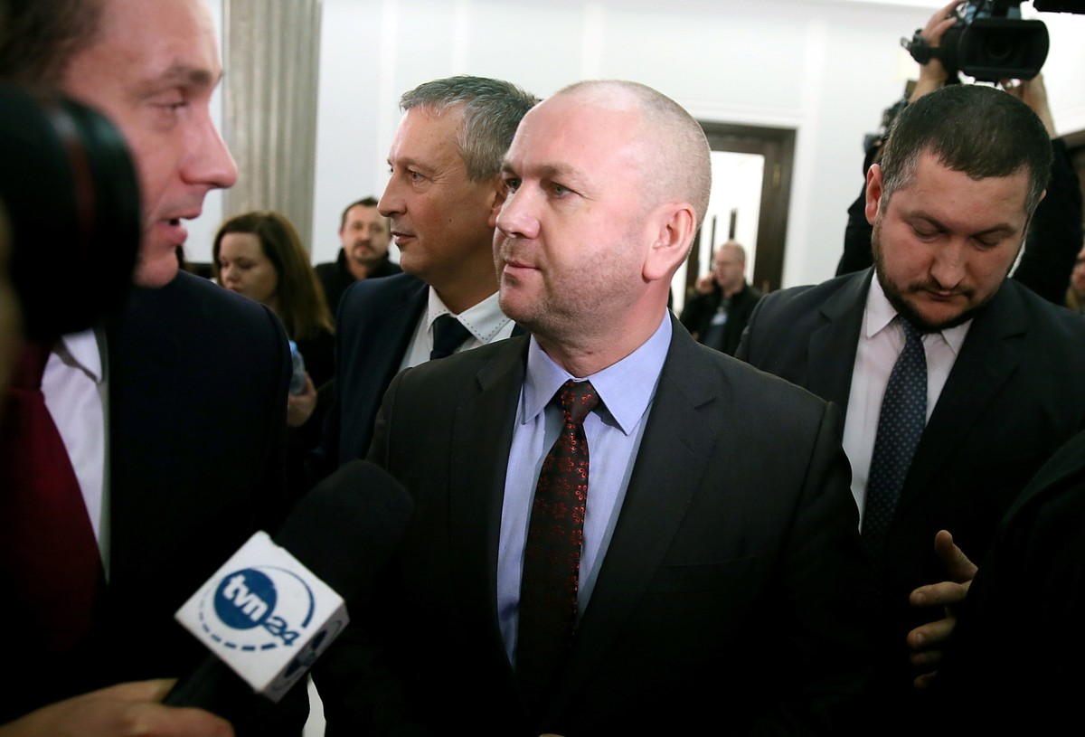 Ustępujący szef CBA Paweł Wojtunik